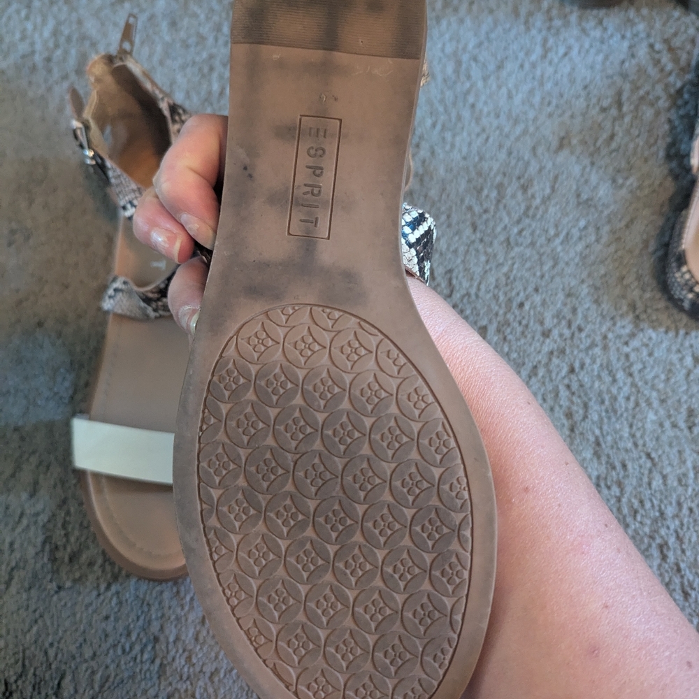 Sandals - Picture 4 of 4